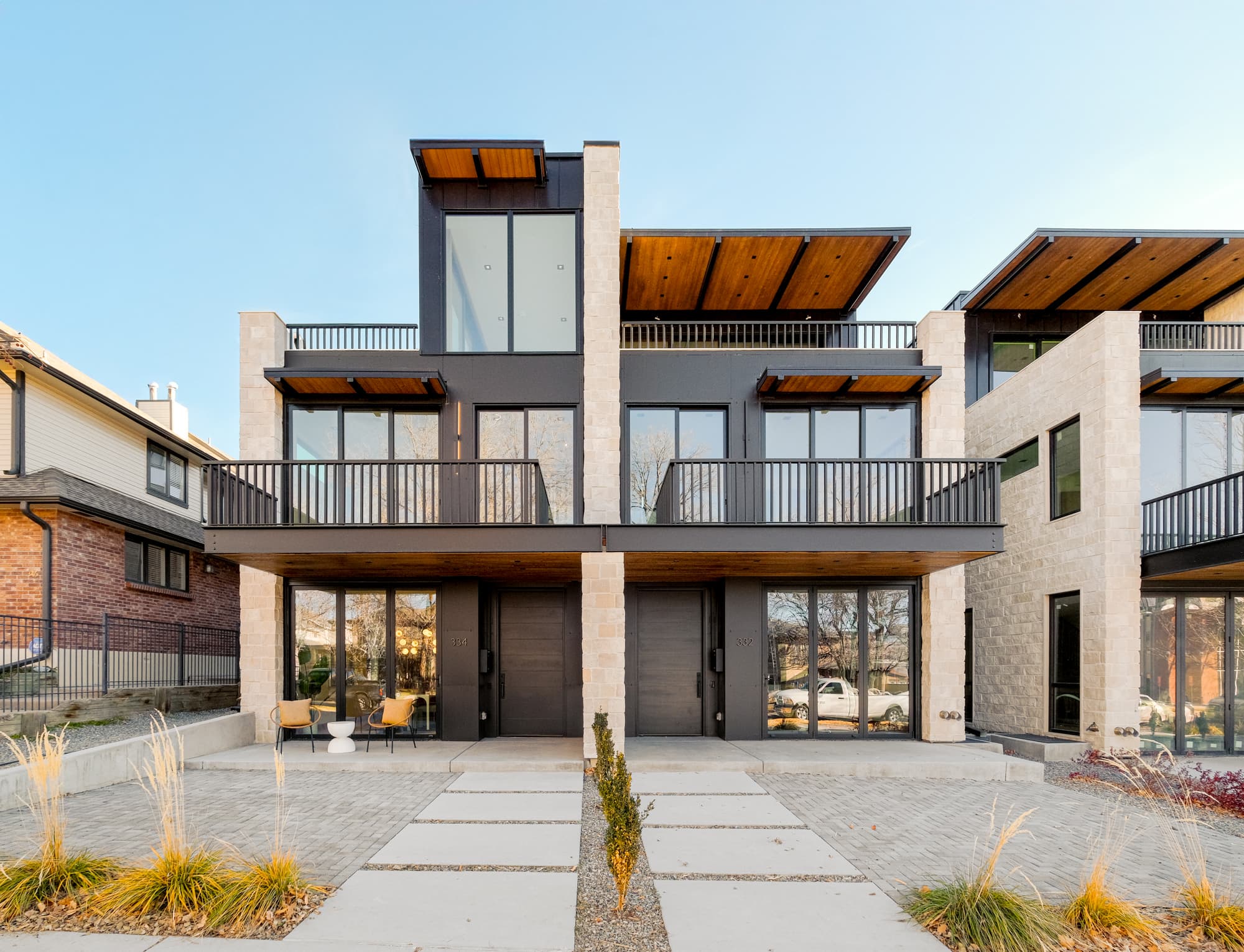 334 Steele Street — 06-334-steele.jpg