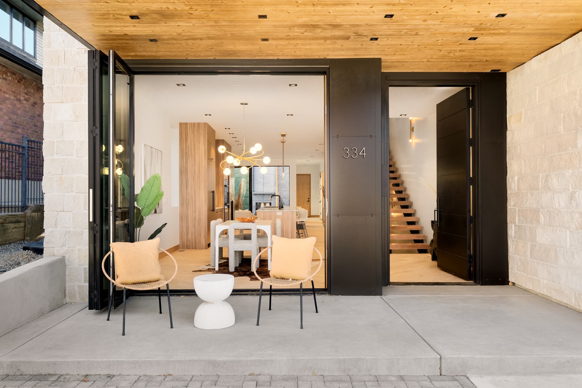 334 Steele Street — 07-334-steele.jpg